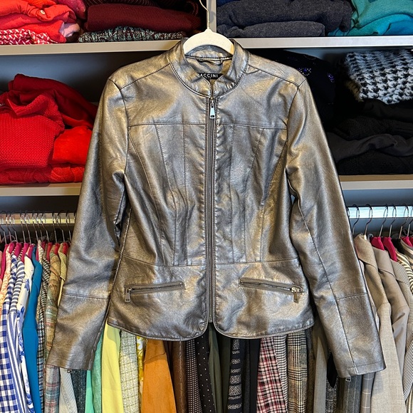 Baccini Jackets & Blazers - Baccini silver faux leather 2 pocket front zipper closure jacket size S NWOT